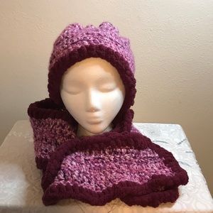 Women’s Crochet Hat and Scarf